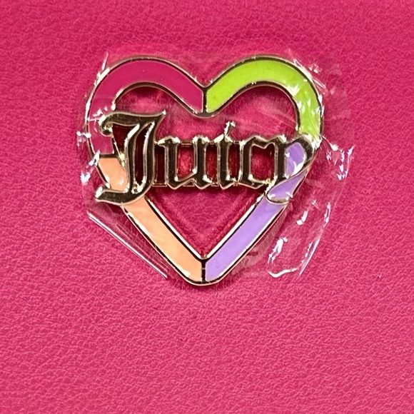 Juicy Couture Love Mode Small Zip Around Hot Pink Wallet NWT - Picture 3 of 9